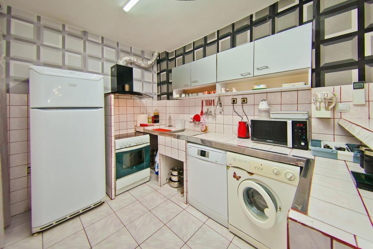 Perla 2-Bdrm In The Heart Of The City Варна Экстерьер фото