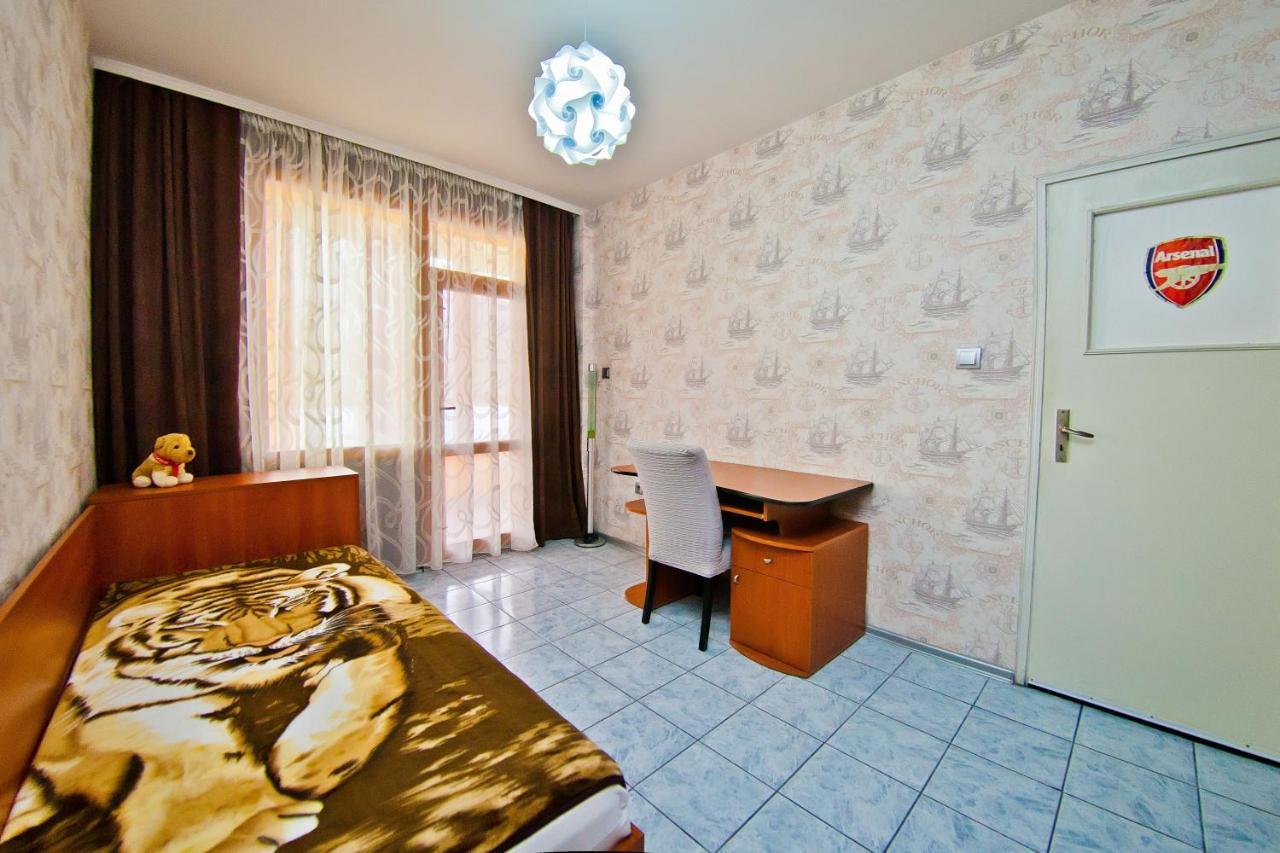 Perla 2-Bdrm In The Heart Of The City Варна Экстерьер фото